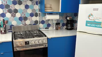 Design Apartment, 1 King Bed | Premium bedding, in-room safe, individually decorated