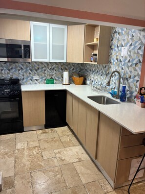 Estudio de diseñador, varias camas | Ropa de cama de alta calidad y caja de seguridad en la habitación 