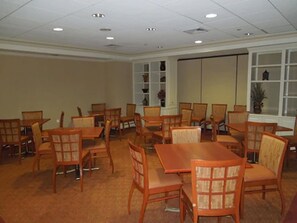 Restaurant - Rockville Centre Inn (Lynbrook)