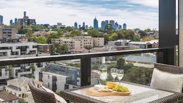 Lejlighed - 1 soveværelse (No Housekeeping) | Pengeskab på værelset, strygejern/strygebræt