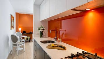 1 habitación y caja de seguridad en la habitación