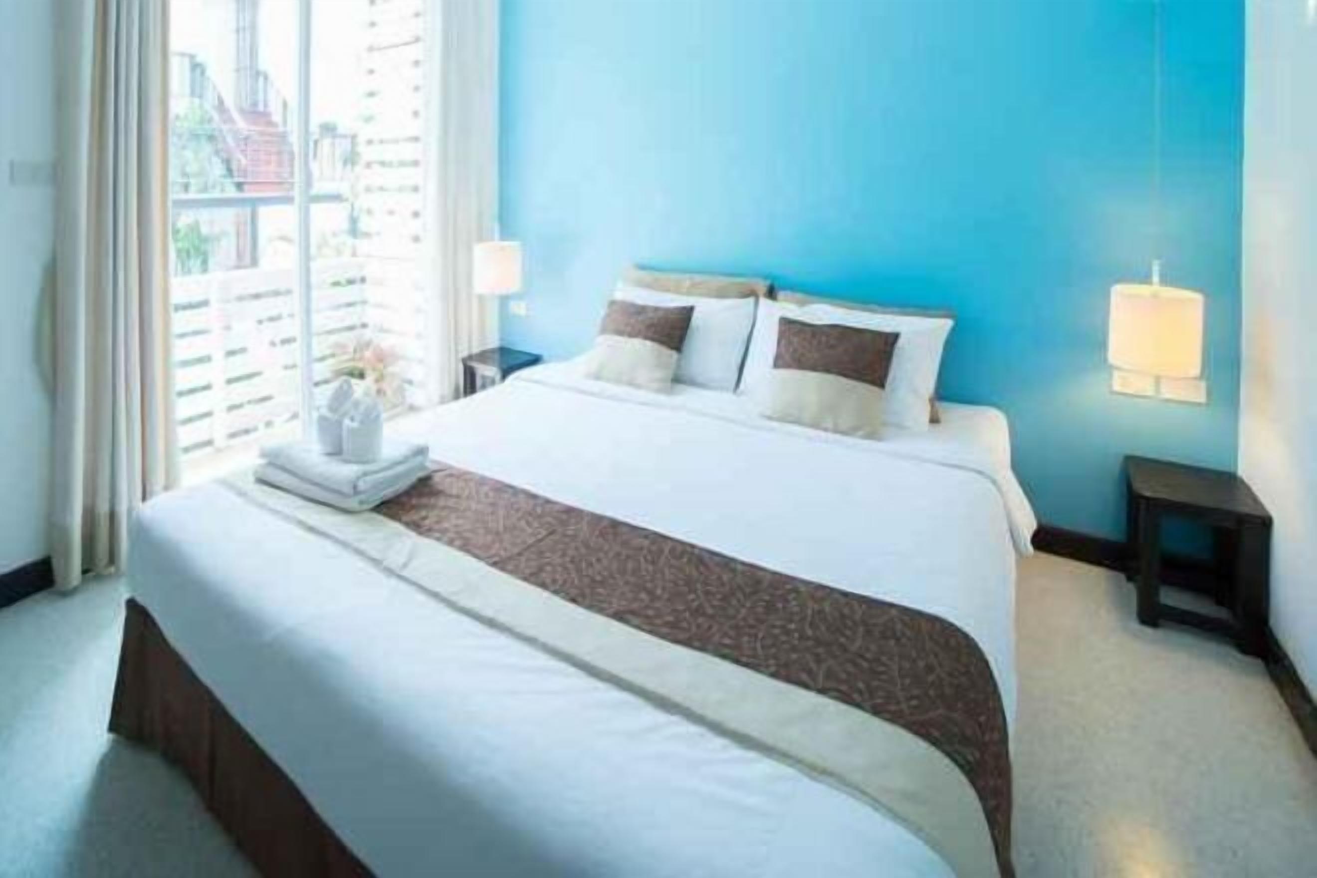 Een bureau, extra bedden, gratis wifi