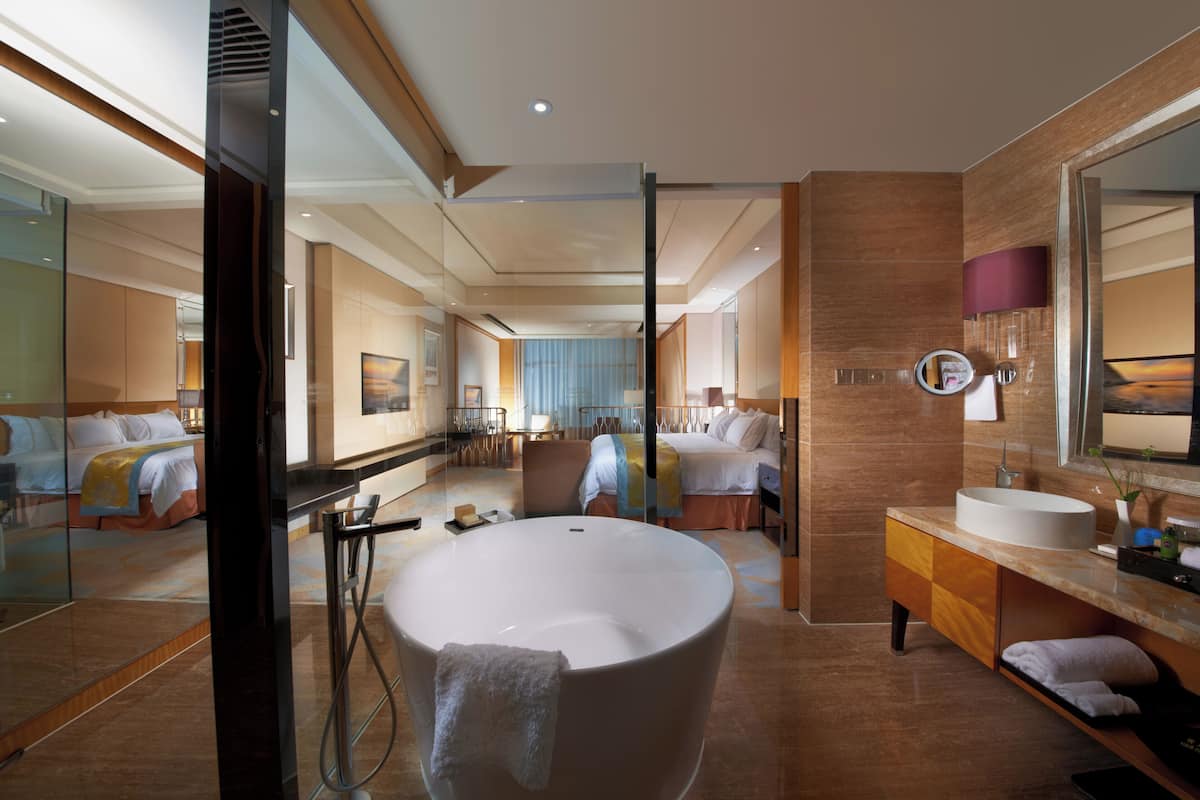 Deluxe Room (Parkray) | Bathroom