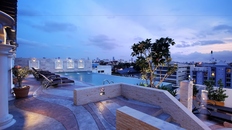 Chillax Resort