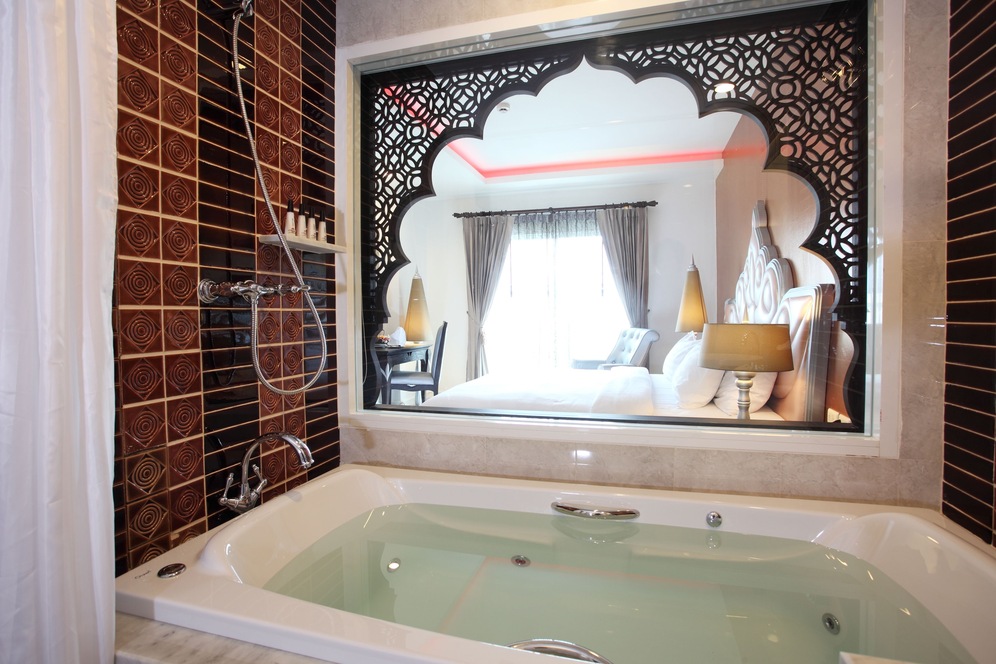 minibar, in-room safe, desk, blackout curtains