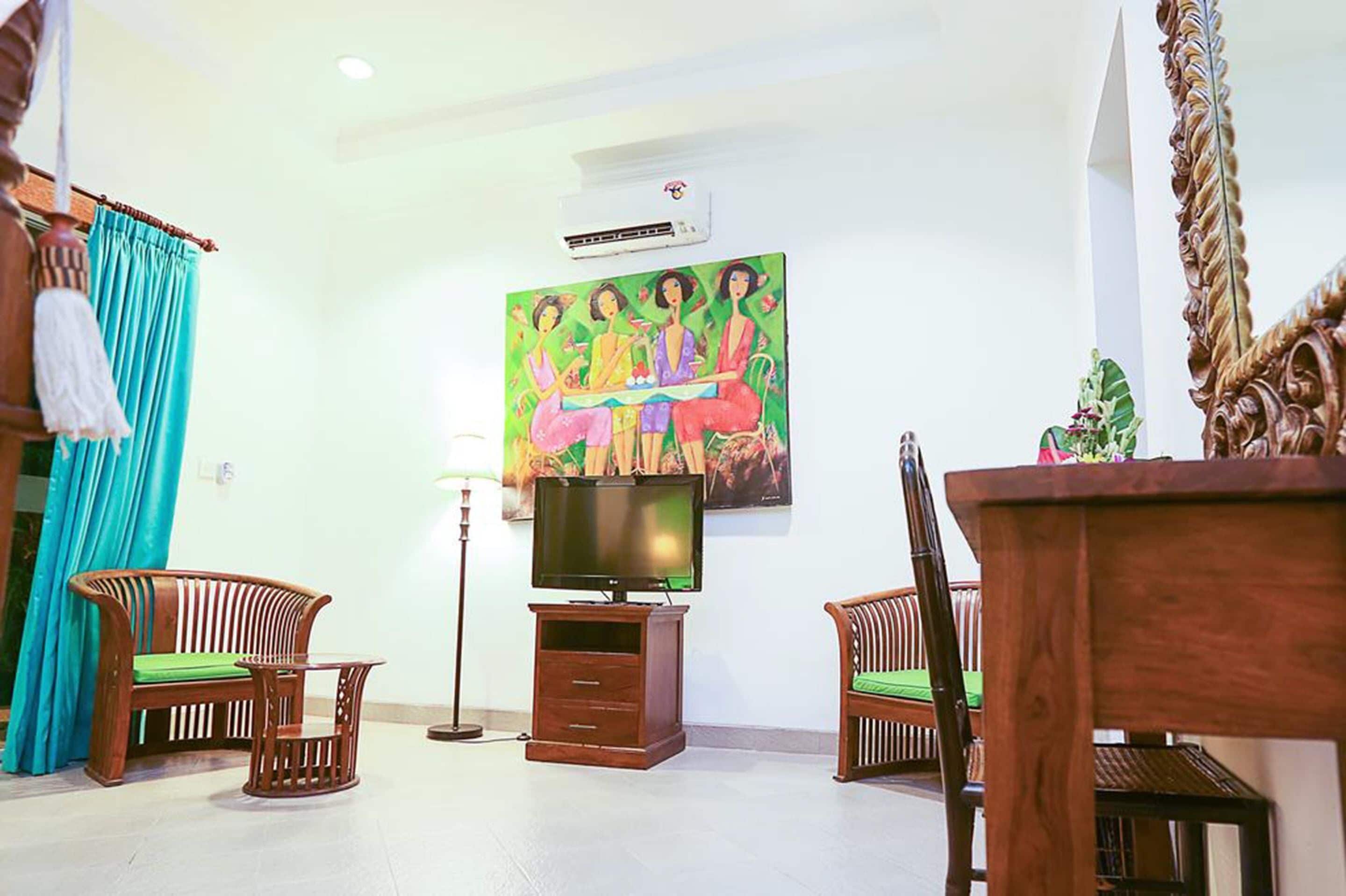 superior room | 1 bedroom, in-room safe, desk, blackout curtains