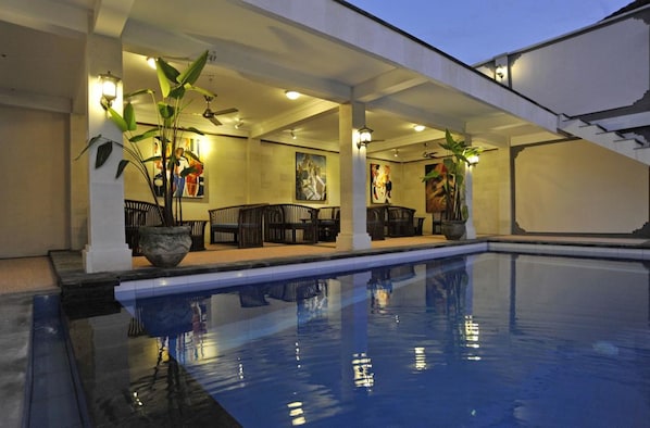 Bar (en la propiedad)