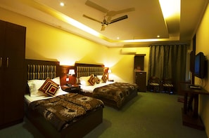 Premium Room | 1 bedroom, premium bedding, down duvets, pillow-top beds