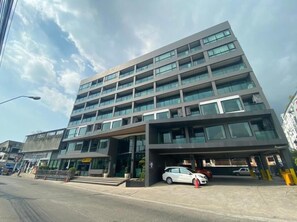 บริเวณภายนอก