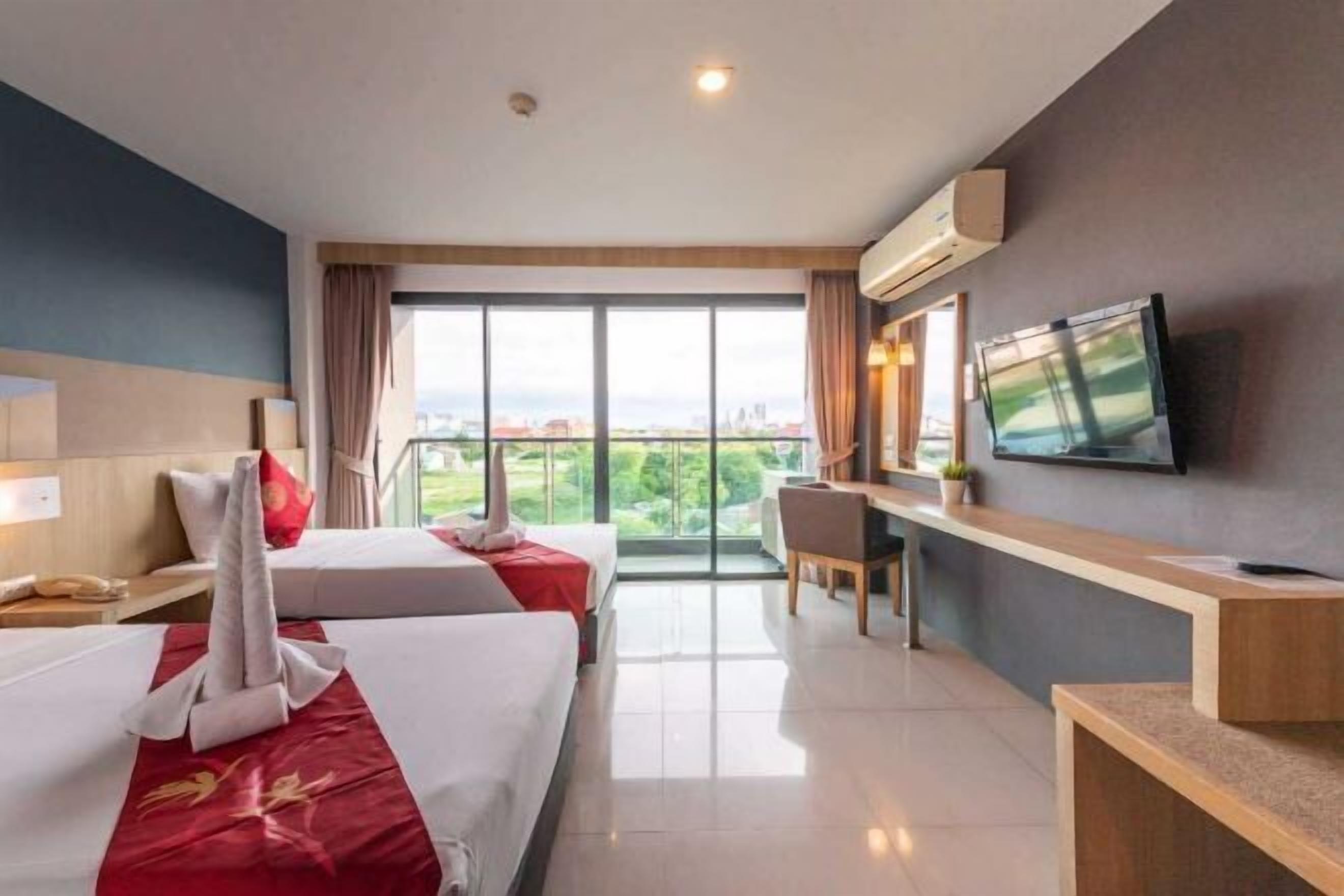 In-room safe, desk, blackout curtains, rollaway beds