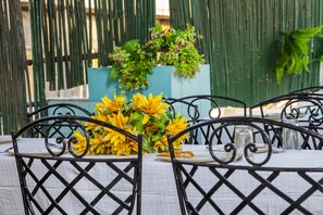 Restaurant - Hotel Sunshine (New Delhi)