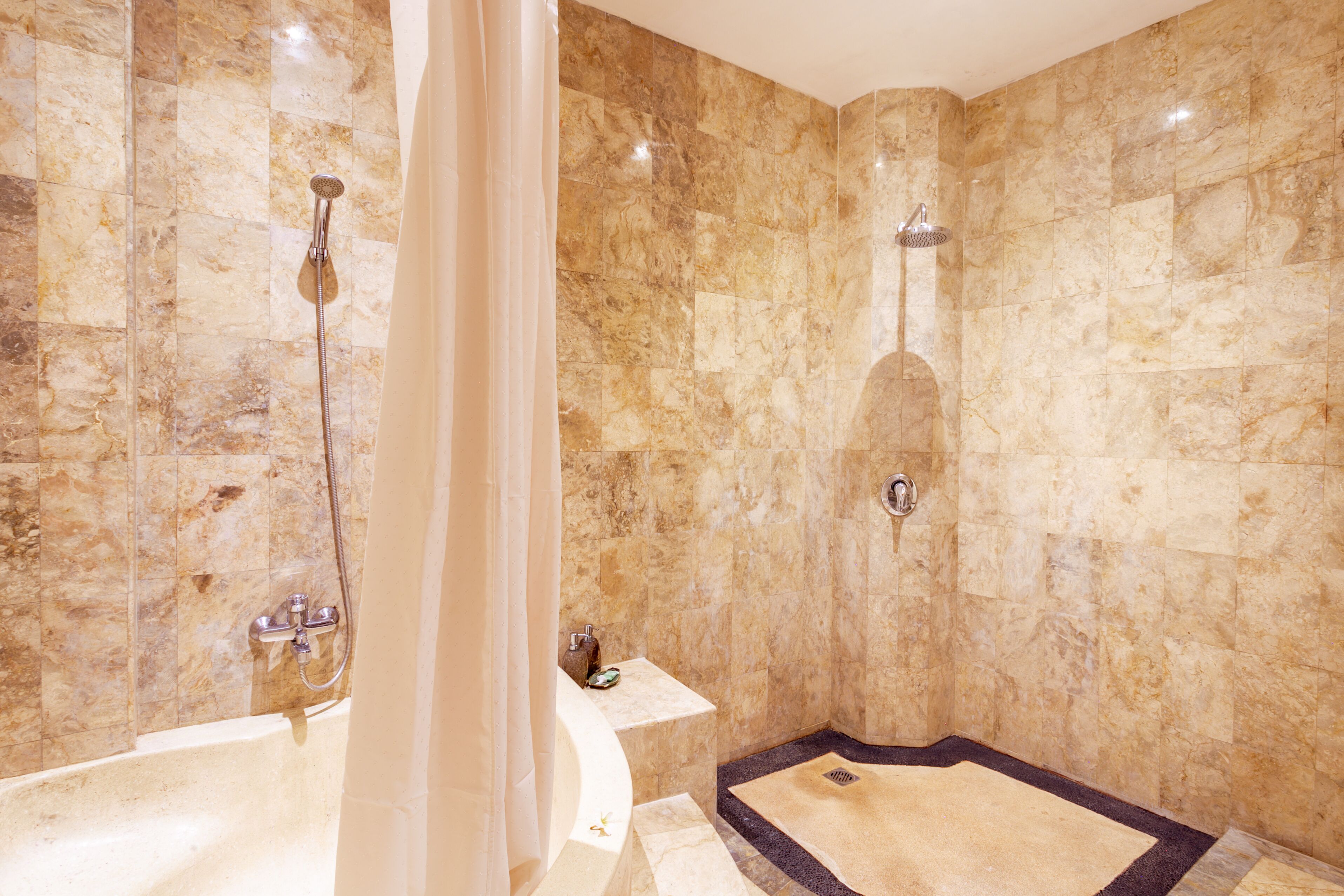superior double or twin room | bathroom | free toiletries, bathrobes, slippers, bidet