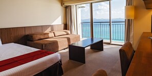 East Tower High Floor, Ocean View | Bed sheets - Hotel Resonex Nago (Nago)