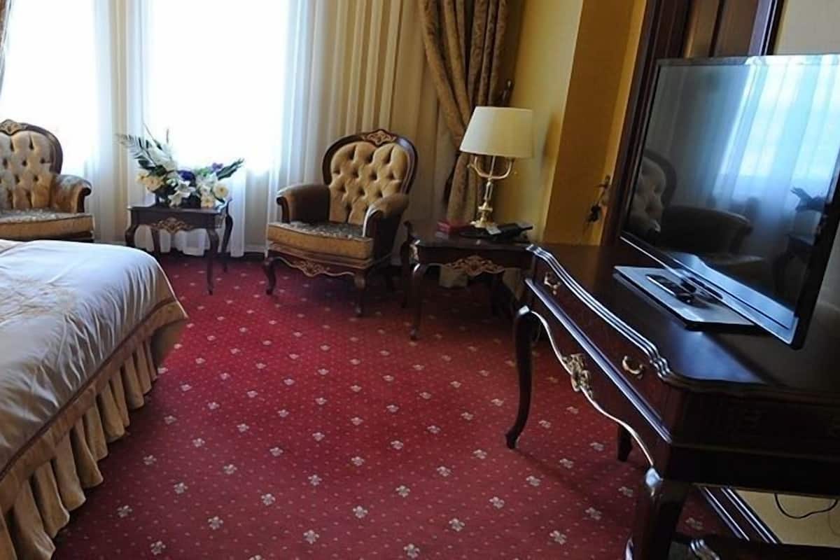 1 bedroom, minibar, in-room safe, desk