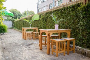 屋外ダイニングエリア