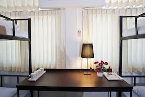 Female Dormitory shared bathroom | Room amenity - G9 Bangkok (Bangkok)