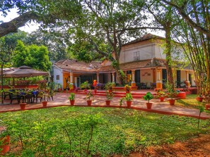 View from property - Granpa's Inn Hotel Bougainvillea (Anjuna)