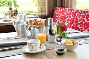 Free daily buffet breakfast - Hotel Rebenhof (Baden-Baden)