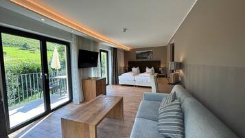 Superior Plus | Literie hypoallergénique, coffres-forts dans les chambres, bureau