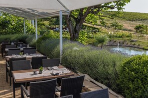 Sundeck