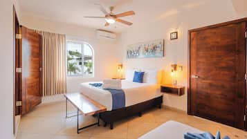 Master Suite | 1 多间卧室、特色装修、特色家居、办公桌