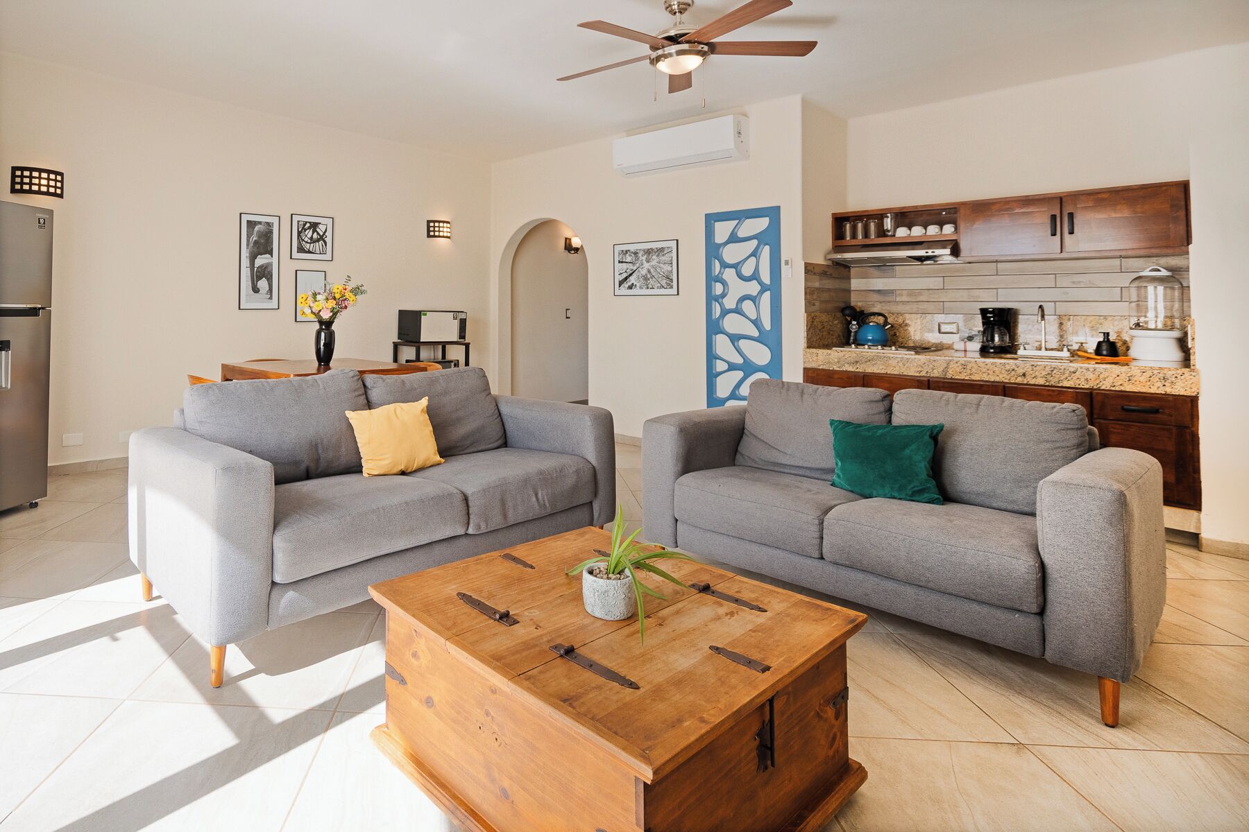 family suite | private kitchen | cleaning supplies, paper towels