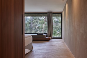 1 bedroom, in-room safe, desk, laptop workspace