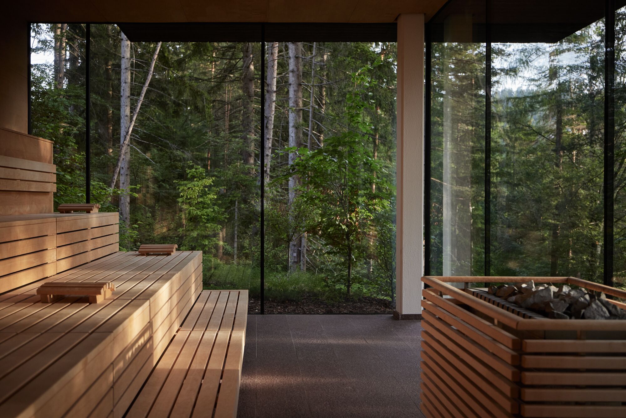 sauna, steam room, turkish bath/hammam, body treatments