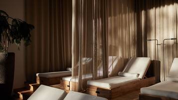Sauna, steam room, Turkish bath, body treatments, deep-tissue massages