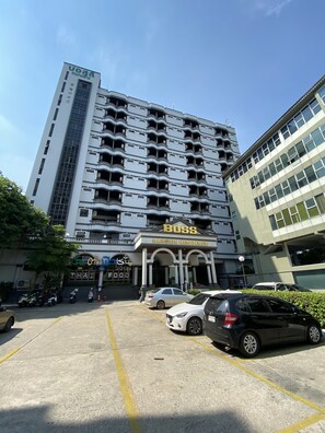 Front of property - Boss Hotel  (Bangkok)