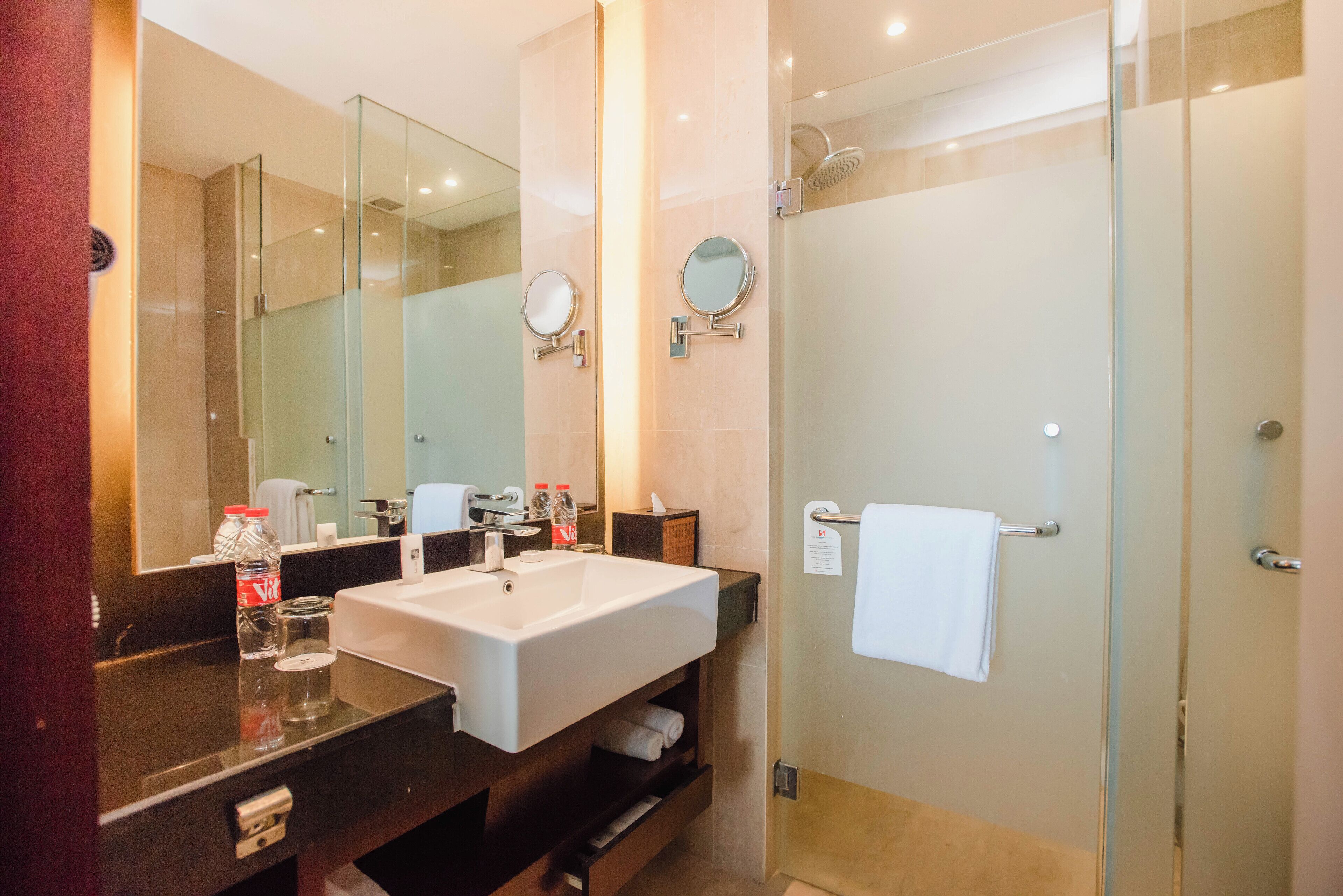 premier suite, 1 bedroom, refrigerator & microwave | bathroom | separate bathtub and shower, deep-soaking bathtub, free toiletries