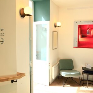 Sala de estar en el lobby