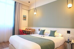 Superior Room | Individually decorated, desk, blackout drapes, soundproofing - Marguerite d'Anjou (Angers)