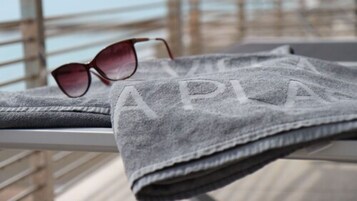 ห้องดีลักซ์ดับเบิล, วิวทะเล | เครื่องนอนระดับพรีเมียม, มินิบาร์, ตู้นิรภัยในห้องพัก, โต๊ะทำงาน