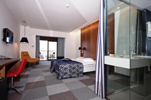 Superior Double or Twin Room, Sea View | Minibar, in-room safe, desk, free WiFi - Hotel IN (Biograd na Moru)