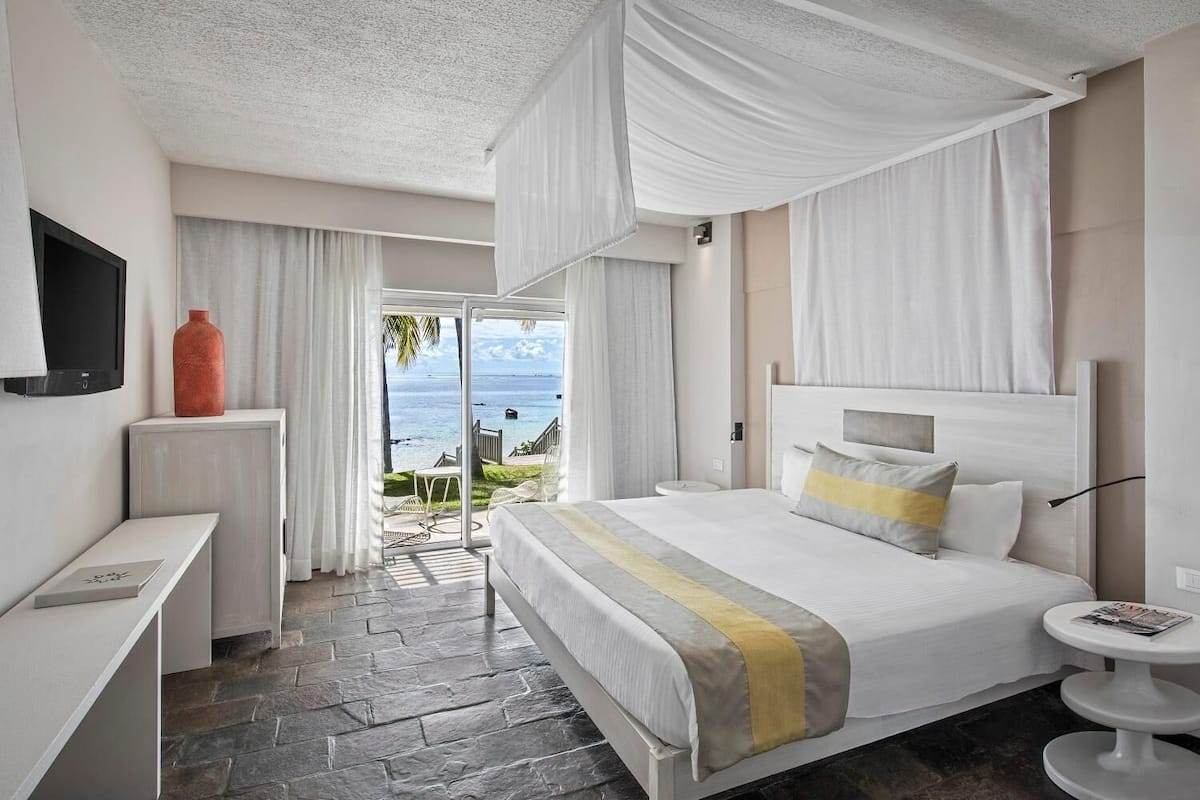 Minibar, coffres-forts dans les chambres, Wi-Fi gratuit, draps fournis