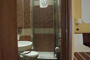 Bidet, serviettes fournies