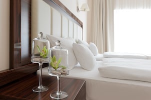 Quarto duplo premium | Escrivaninha, berços (sobretaxa), Wi-Fi de cortesia, roupa de cama