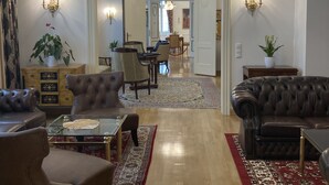 Unclassified image, 5 of 32, button - Hotel Friedrich-Franz-Palais (Bad Doberan)