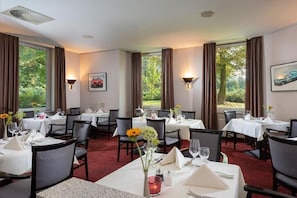 Local cuisine - Essential by Dorint Essen (Essen)