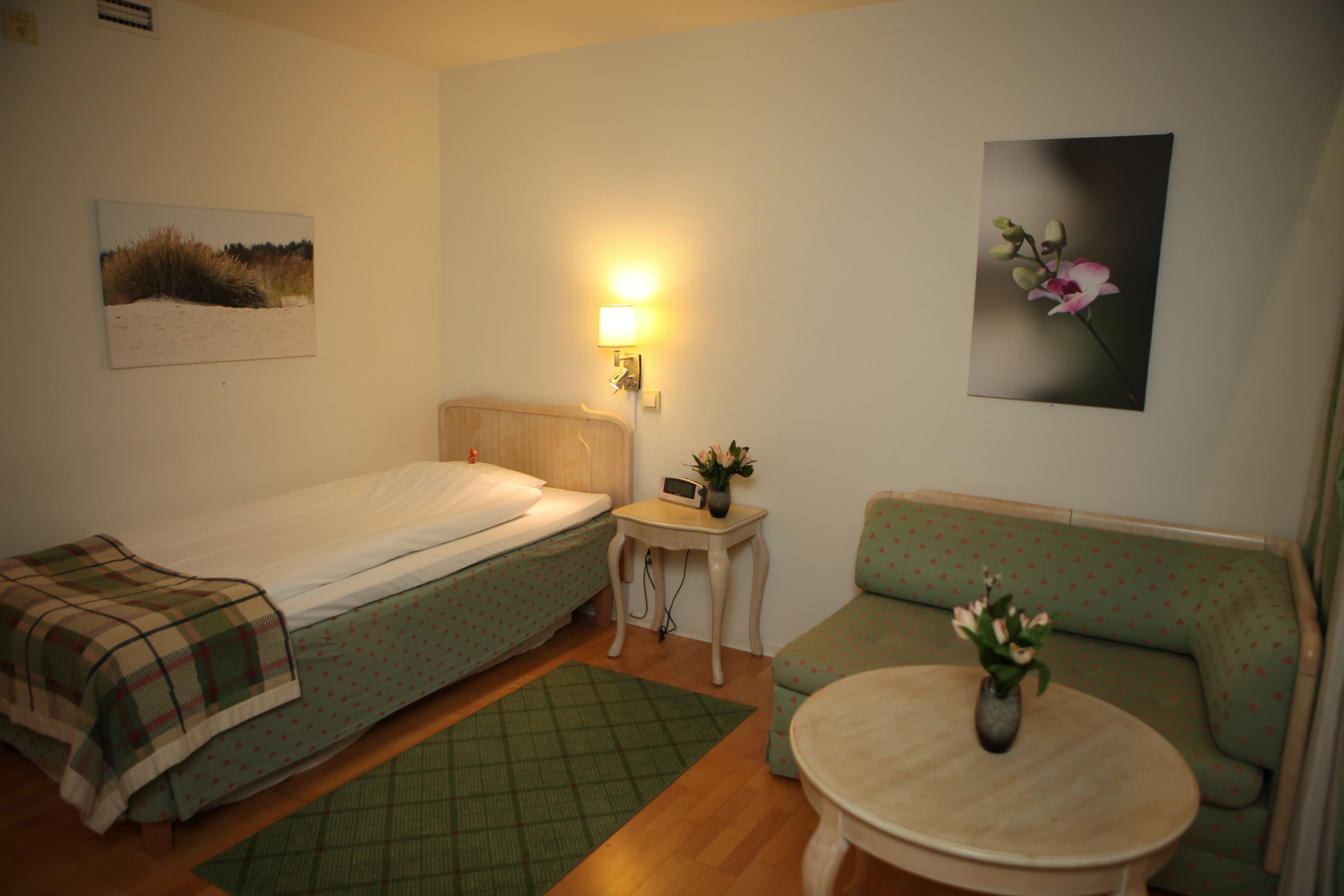 superior single room | premium bedding, minibar, in-room safe, individually decorated