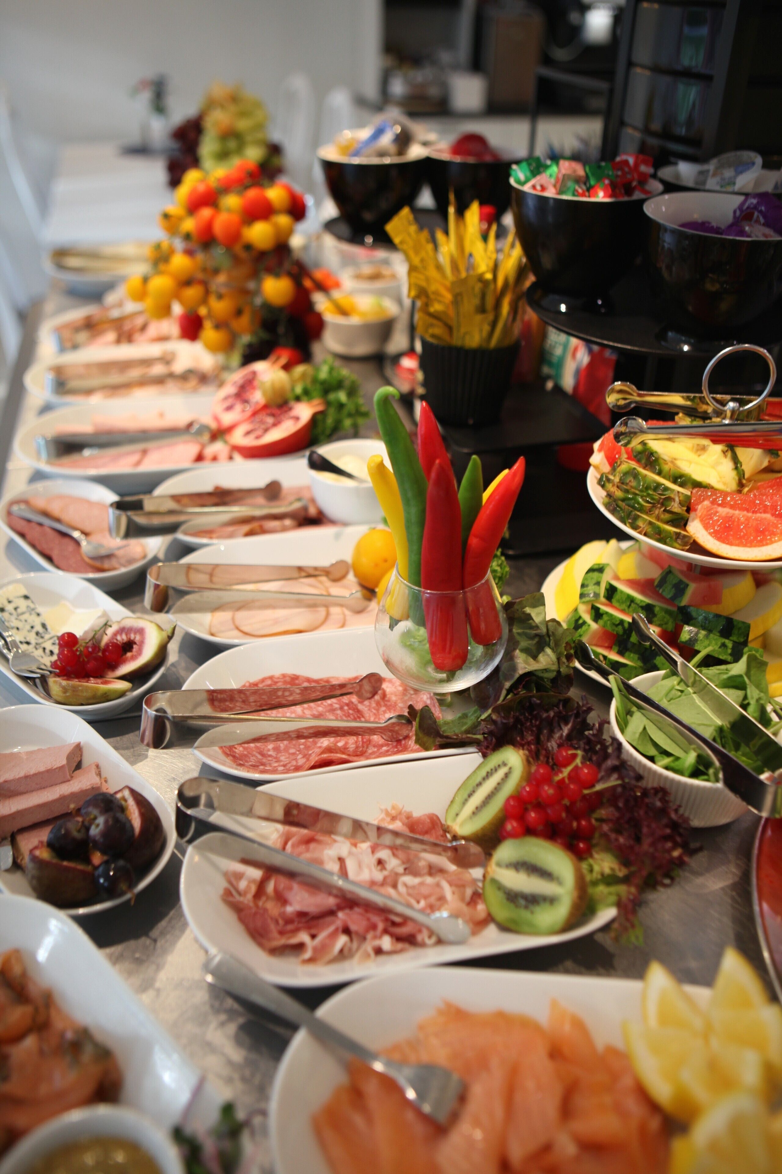 daily buffet breakfast for a fee