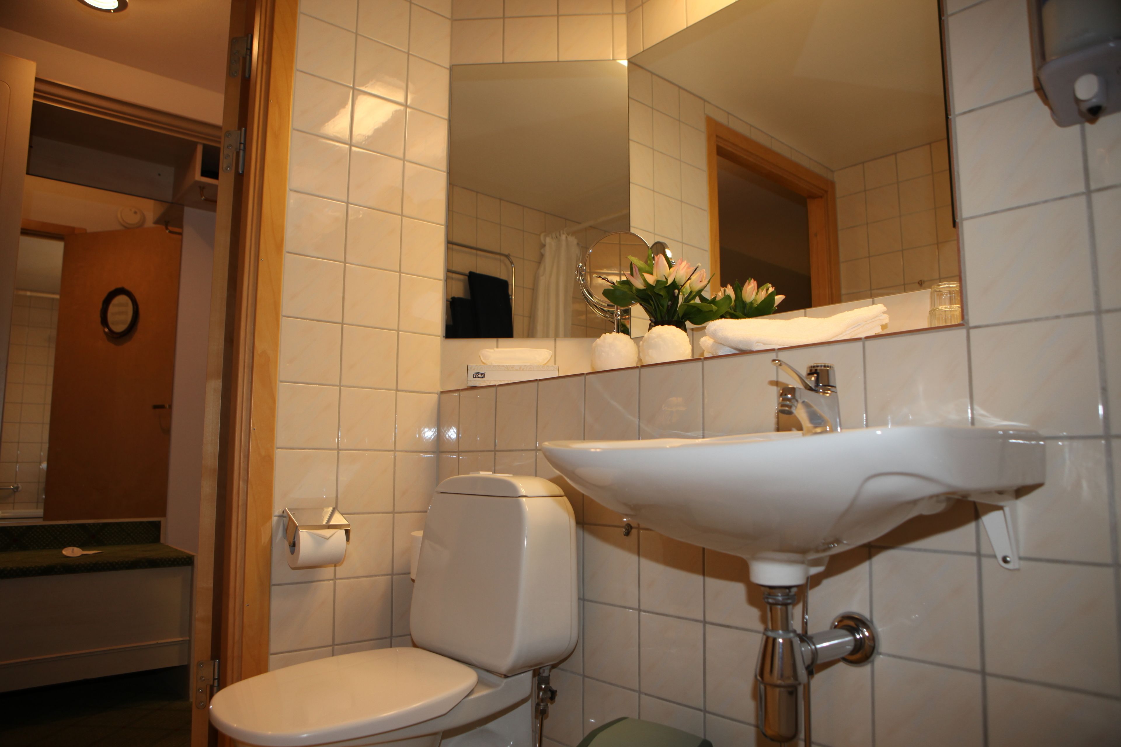 premium bedding, minibar, in-room safe, individually decorated