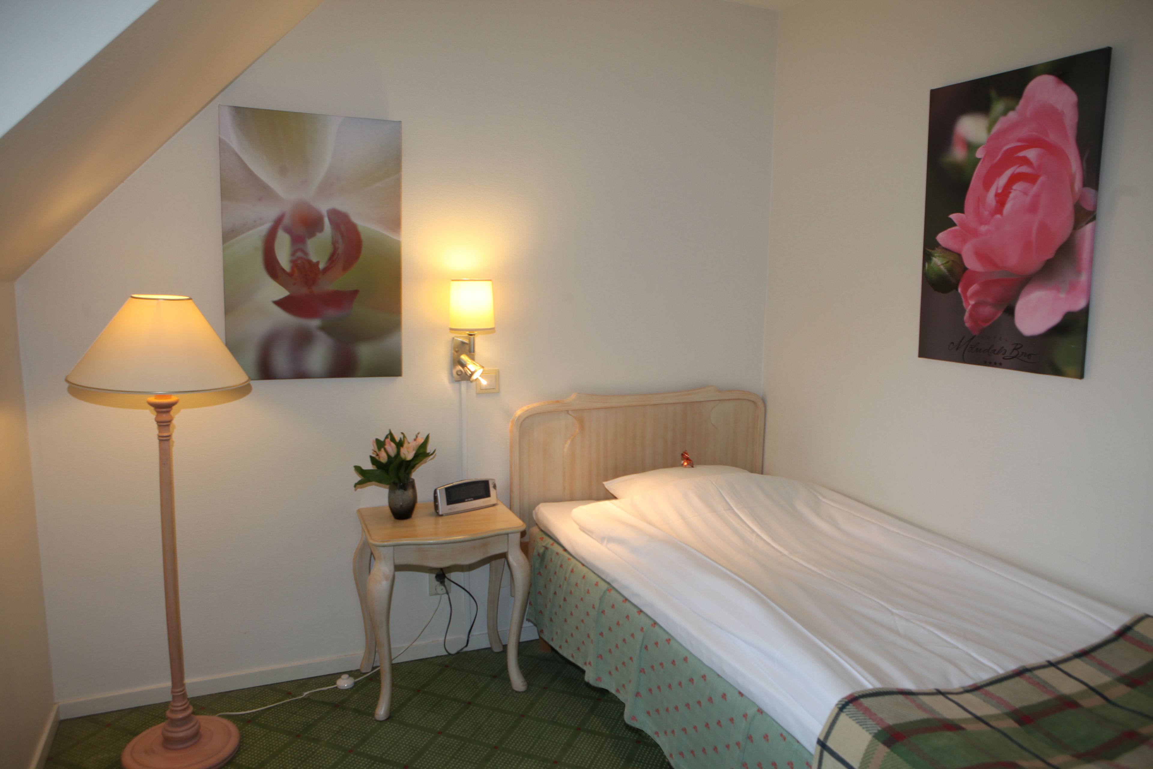 superior single room | premium bedding, minibar, in-room safe, individually decorated