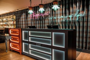 Reception - Motel One Edinburgh-Princes (Edinburgh)