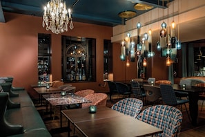Bar (on property) - Motel One Edinburgh-Princes (Edinburgh)