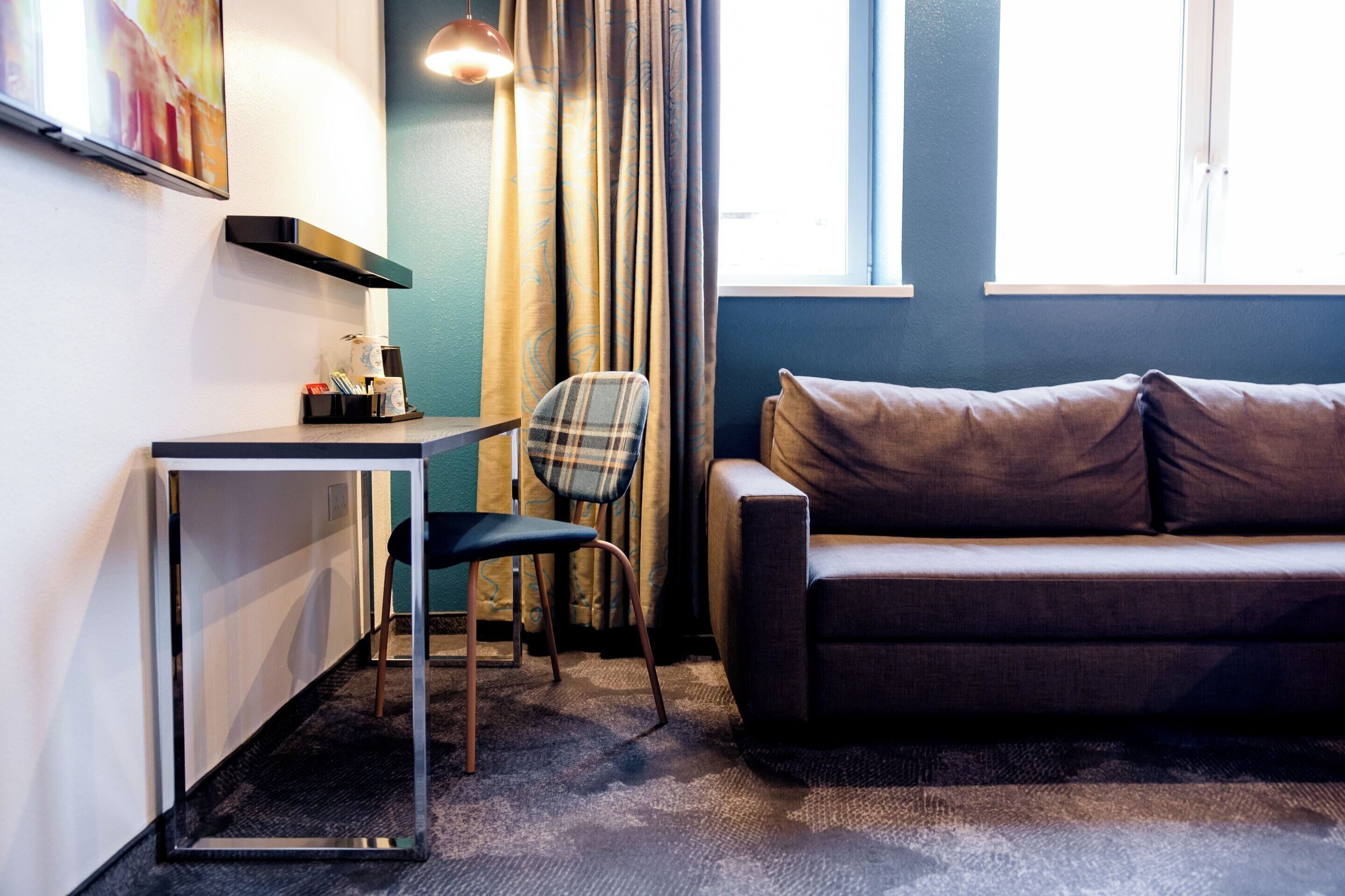 Photo - Motel One Edinburgh-Princes