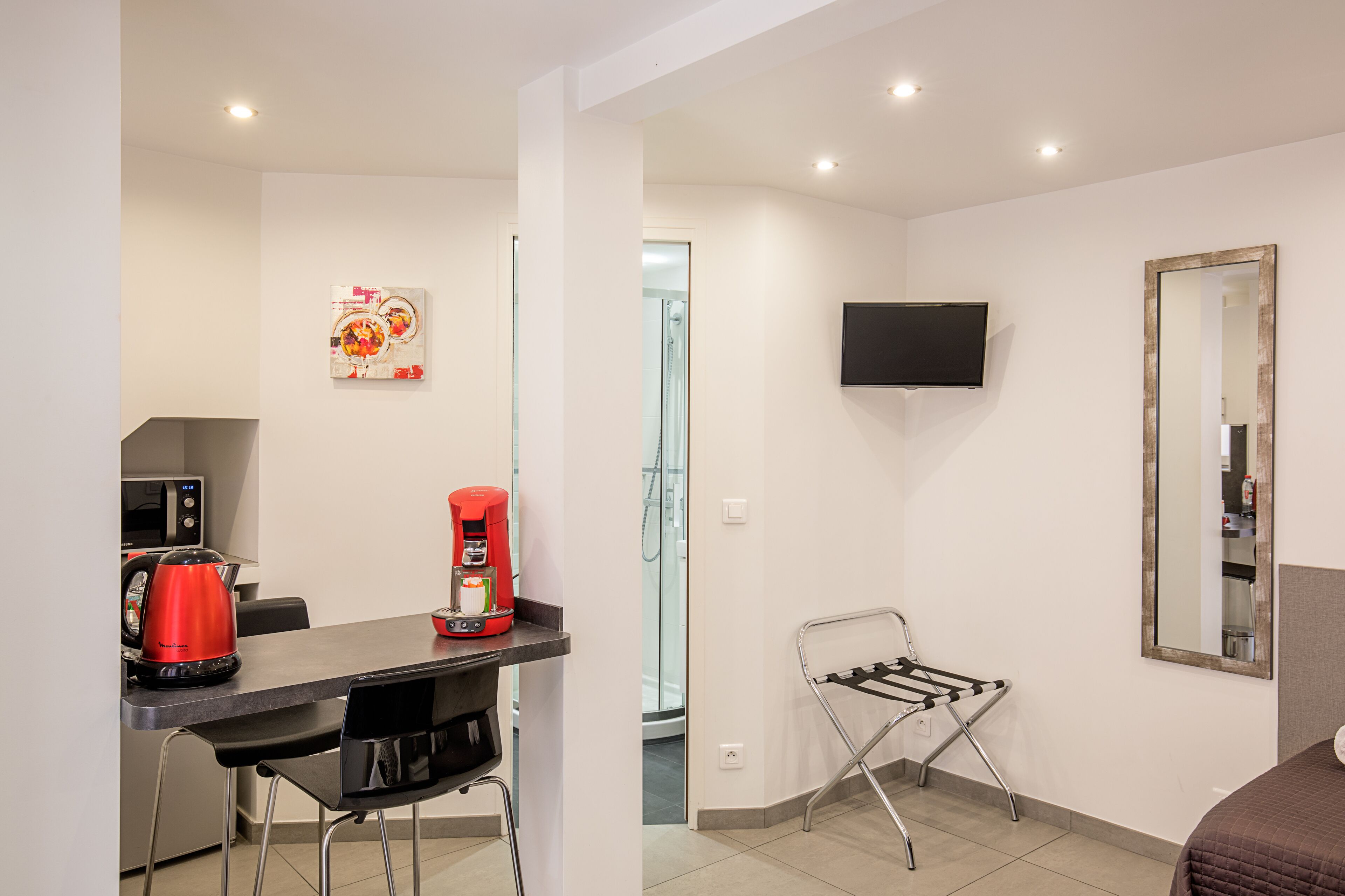 superior twin room, kitchenette | private kitchen | fridge, microwave, stovetop, espresso maker