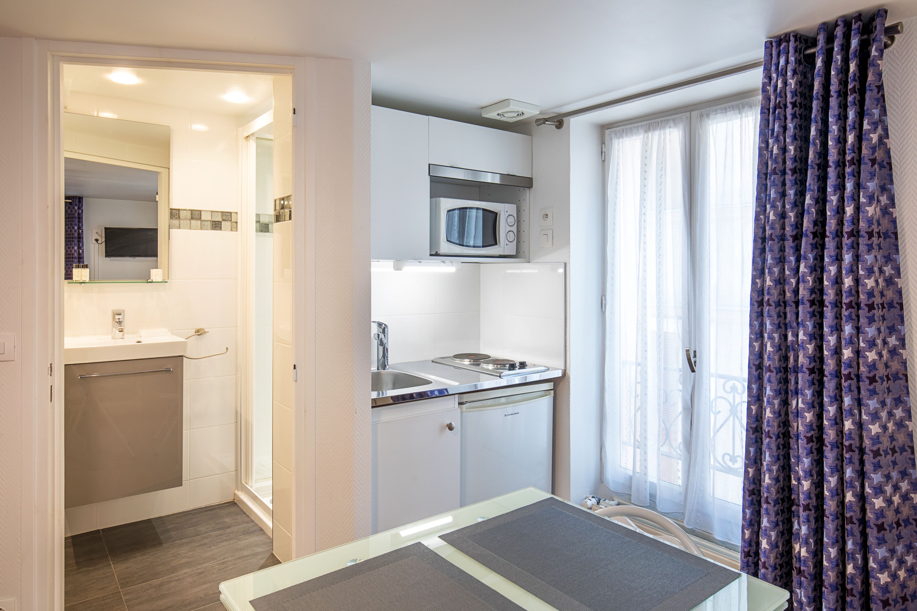 superior double room, kitchenette | private kitchen | fridge, microwave, stovetop, espresso maker