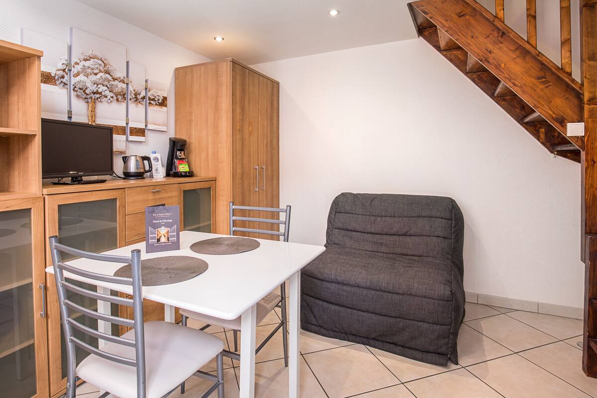 studio duplex de 1 à 3 personnes avec kitchenette | 高級寝具、遮光カーテン、防音設備、アイロン / アイロン台